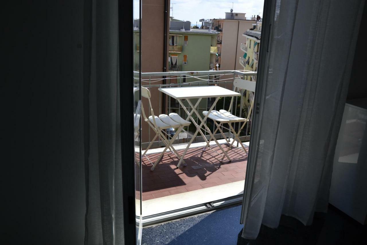 Il Nido Di Quarto Con Park Auto Macchine Piccole Segmento B Genua Exterior foto
